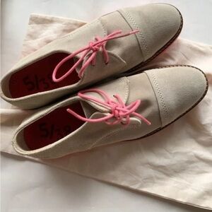 Superdry Japan Cream Suede & Pink Lace Up Shoes- Rare- 7.5